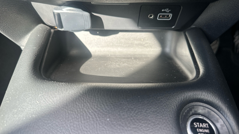 Nissan Juke 1.0 DiG-T 114 N-Connecta 5dr Petrol Hatchback